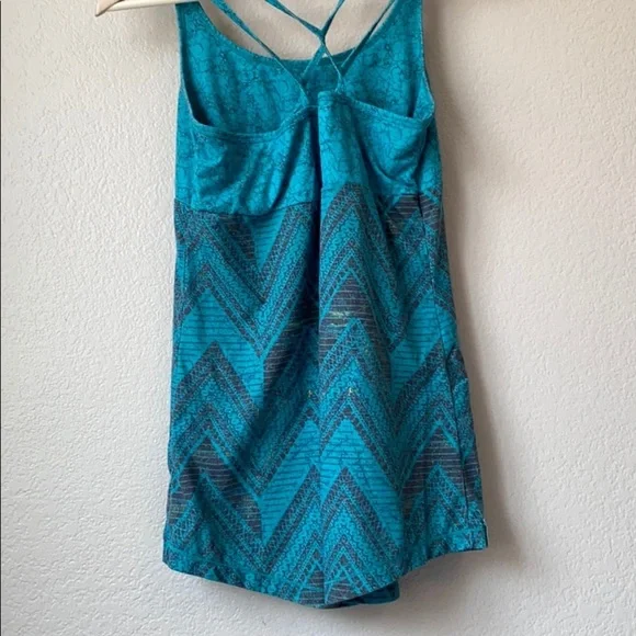 Bloom Gray Patterned Yoga Tank Top Medium - Picture 5 of 6